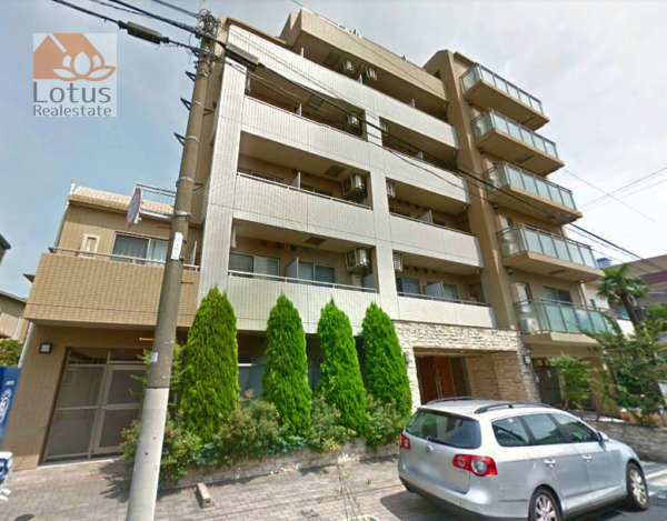 プレールドゥーク中野坂上外観１｜プレールドゥーク中野坂上は平成１７年築、６階建てのマンションです。周辺は閑静な住宅地です。