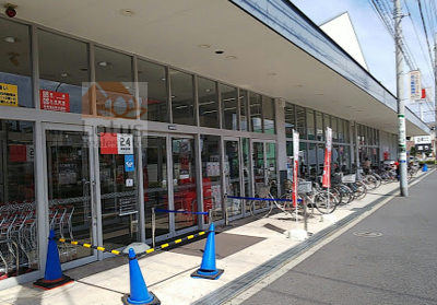 西友足立島根店｜「西友足立島根店」まで徒歩３分です。24時間営業です。