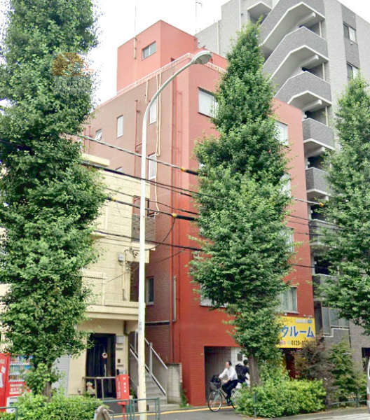 マイハウス荻窪外観２｜マイハウス荻窪は昭和５６年築、６階建てオマンションです。青梅街道沿いに立地し、荻窪駅行きバス停「八丁」から徒歩１分です。