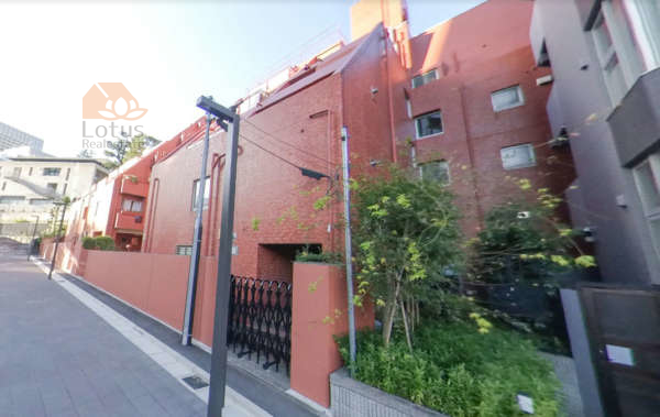 赤坂ロイヤルマンション外観１｜赤坂ロイヤルマンションは昭和52年築、6階建てのマンションです。