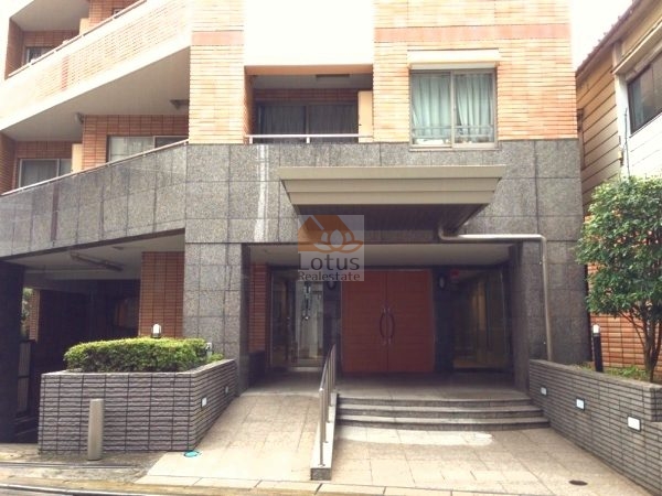 ジェイパーク文京白山エントランス2｜三田線「白山」駅から近くて便利です。