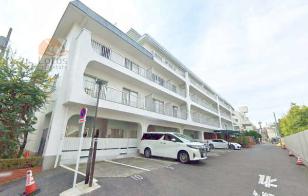 南青山スカイハイツ外観２｜南青山スカイハイツは昭和５０年築、５階建てのマンションです。