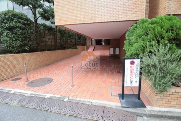 パシフィックパレス赤坂エントランス1