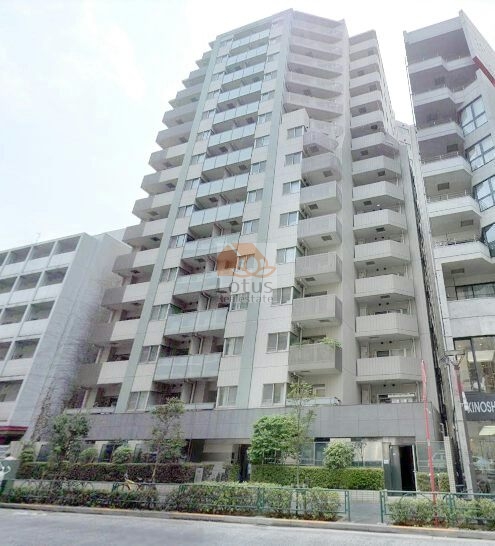 フォルム四谷外苑東外観２｜フォルム四谷外苑東は平成16年築、15階建てのマンションです。