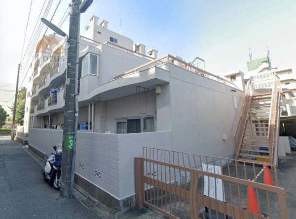 ワコー第７大蔵マンション外観１｜ワコー第７大蔵マンションは昭和９年築、５階建てのマンションです。世田谷通りに立地します。