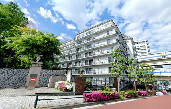 秀和第二三田綱町レジデンス外観１｜秀和第２三田綱町レジデンスは昭和47年築、8階建てのマンションです。