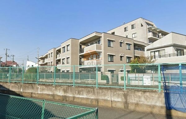 カーサ大泉学園外観１｜カーサ大泉学園は平成8年築、6階建てのマンションです。