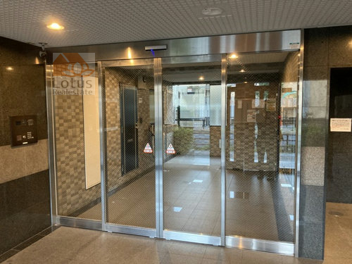 センチュリー西新井Ⅱエントランス２｜エントランスです。