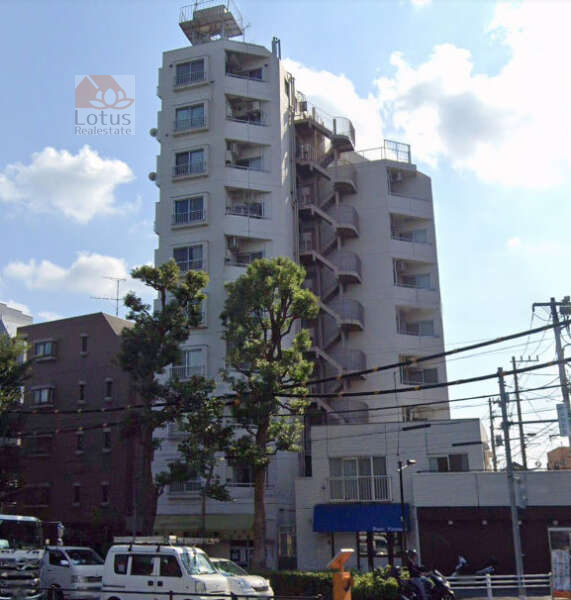 セントヒルズ方南町外観１｜セントヒルズ方南町は昭和６２年築、１０階建てのマンションです。環七通りに面しています。