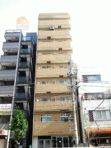 ライオンズマンション錦糸町第６外観共用部 (2)｜ライオンズマンション錦糸町第６は昭和62年築、9階建てのマンションです。蔵前橋通り沿いの立地です。錦糸町駅から徒歩10分圏内です。周辺にはスーパーやコンビニ、大型商業施設もあり生活は便利です。