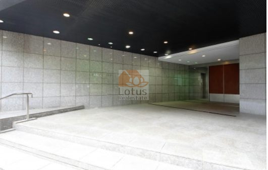 パークシティ杉並セントラルタワーエントランス｜28階建てセントラルタワーと、サウスコート、ウエストコートがあります。