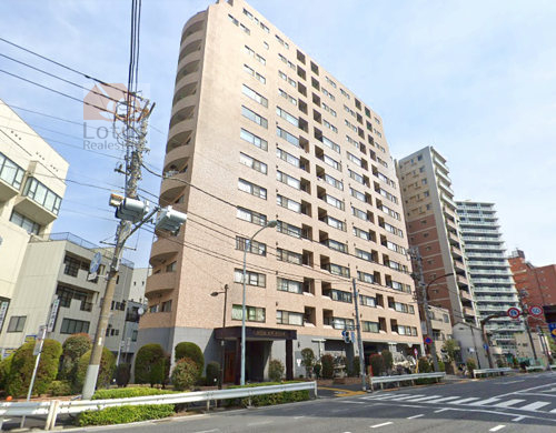 セレナハイム荒川公園外観２｜セレナハイム荒川公園は平成１１年築、１４階建てのマンションです。明治通り沿いです。都電・荒川区役所前駅から徒歩１分です。