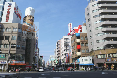 かっぱ橋道具街外観２｜「かっぱ橋道具街」まで徒歩４分です。食器や調理器具、食品サンプルなどがあります。