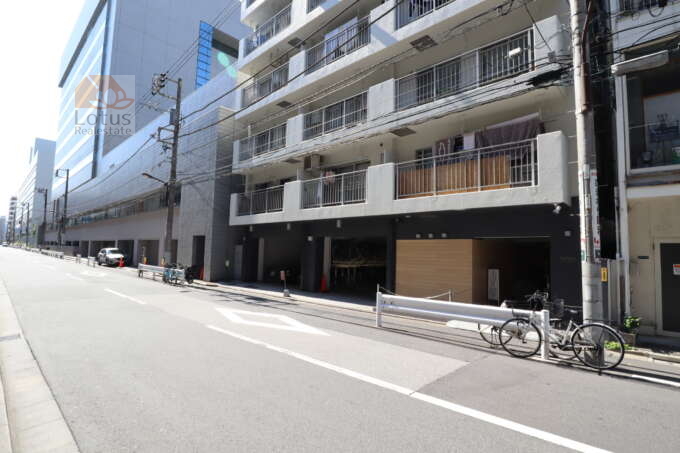 ニックハイム東陽町外観2｜東西線「東陽町」駅から徒歩2分、永代通りから一本入った路地にあります。