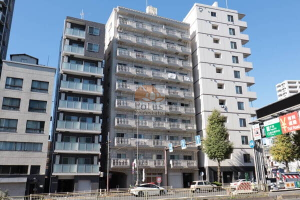 キクエイパレス戸越外観11｜キクエイパレス戸越は昭和58年築、10階建てのマンションです。第二京浜道路沿いの立地です。戸越駅から徒歩5分圏内で、戸越銀座商店街が近くてお買い物便利です。