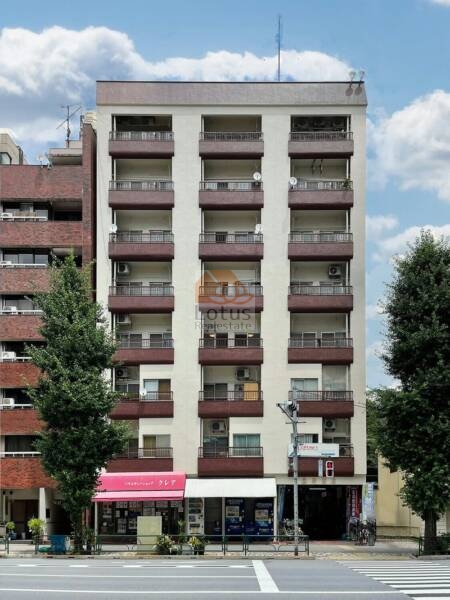 富士ハイツ外観｜富士ハイツは昭和50年築、8階建てのマンションです。
