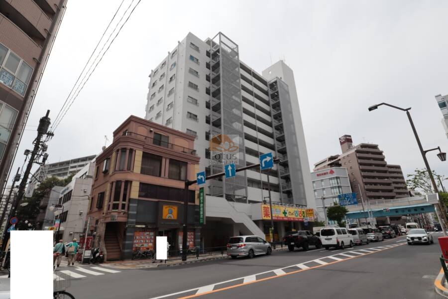 西新小岩ハイツ外観1｜西新小岩ハイツは昭和５４年築、１２階建てのマンションです。