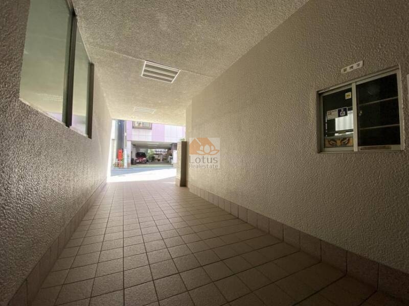 戸越公園マンションエントランス３｜清掃も行き届いており、綺麗で清潔な状態を保っています。