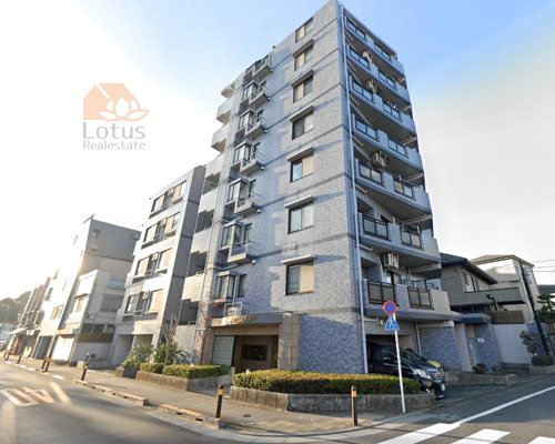 セザール平和台ガーデン外観２｜セザール平和台ガーデンは平成9年築、8階建てのマンションです。平和台駅から徒歩10分圏内の立地です。