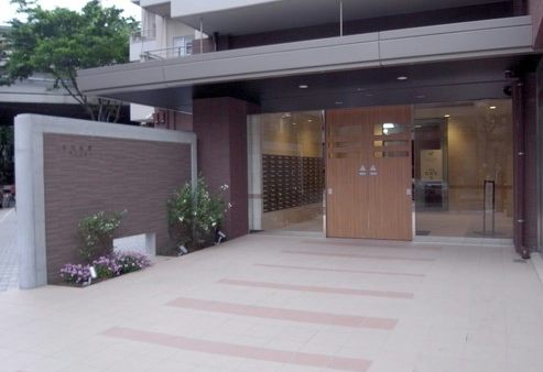 古河松原マンションエントランス３｜耐震補強工事済、管理体制は良好です。