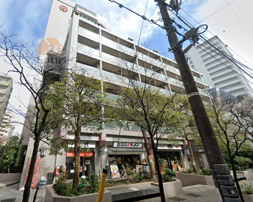 恵比寿アーバンハウス外観２｜1階には複数の飲食店が入っています。