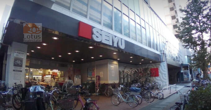 西友駒沢店｜徒歩2分にスーパーマーケット「西友駒沢店」があります。玉川通り沿いにあります。