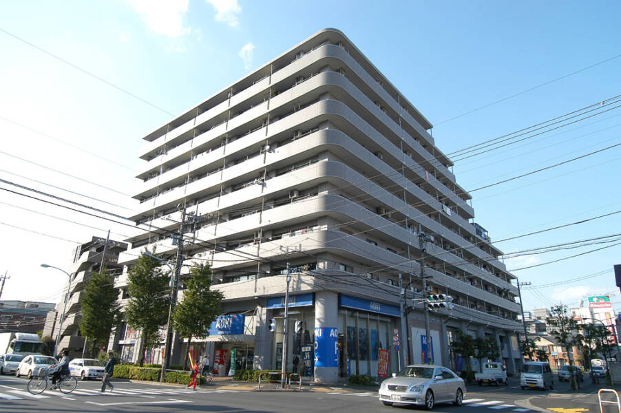 レクセルマンション北綾瀬外観｜レクセルマンション北綾瀬は平成９年築、10階建てのマンションです。