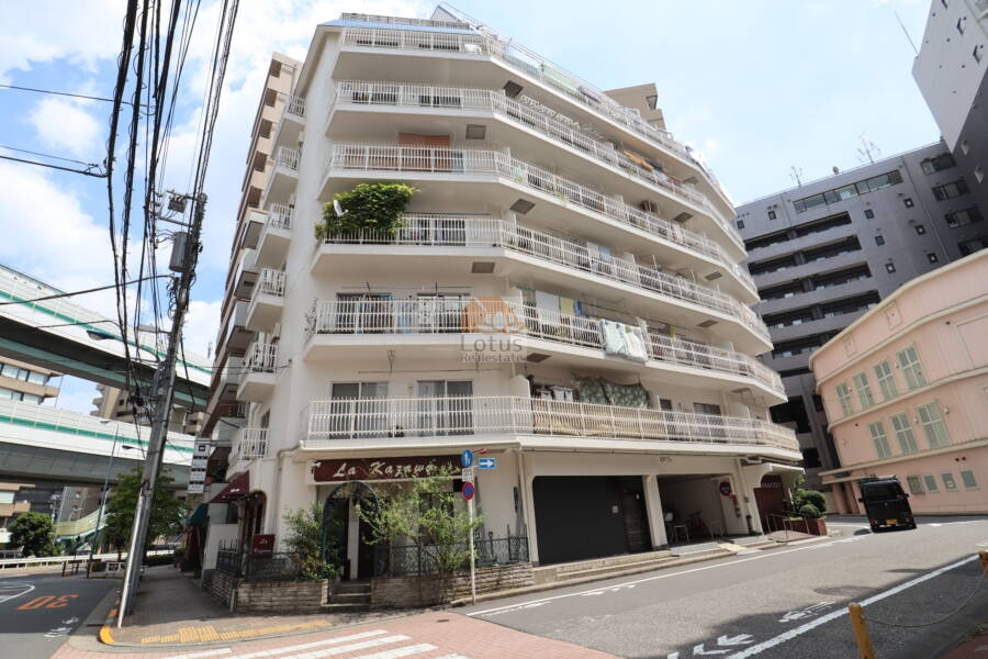 パーソナルハイツ王子外観1｜パーソナルハイツ王子は昭和５４年築、９階建てのマンションです。ＪＲ「王子」駅から徒歩5分圏内に立地します。
