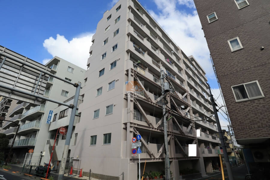 三軒茶屋スカイハイツ外観2｜三軒茶屋スカイハイツは、昭和46年築、10階建てのマンションです。