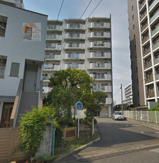サンビューハイツ東十条外観３｜サンビューハイツ東十条は南北線「王子神谷」駅から徒歩3分、目の前には「北区立神谷堀公園」があり、住環境は良好です。