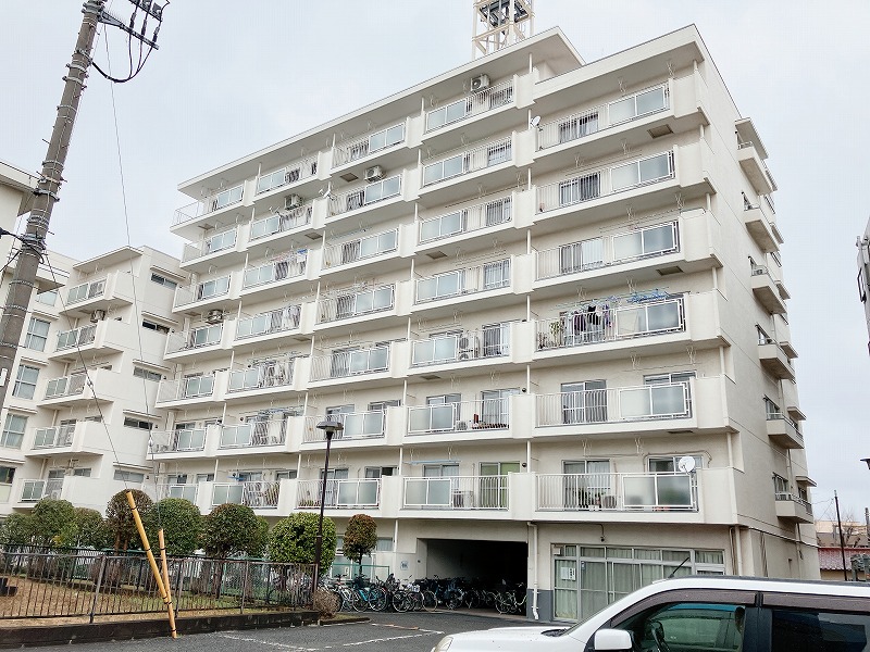 三井馬事公苑南ハイツ外観４｜三井馬事公苑南ハイツは昭和54年築、8階建てのマンションです。