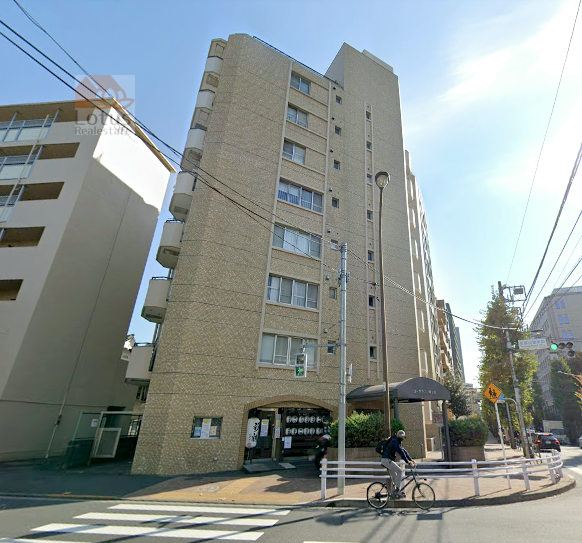 コーポラス幡ヶ谷外観１｜コーポラス幡ヶ谷は昭和54年築、8階建てのマンションです。「幡ヶ谷」駅、「笹塚」駅が最寄り駅です。