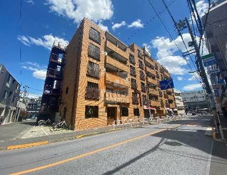 アルカディア経堂外観１｜アルカディア経堂は、1982年（昭和57年）9月に建てられた８階建てです。