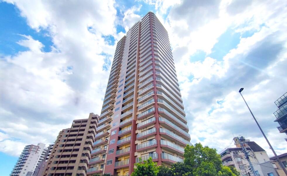 グローリオタワー巣鴨外観１｜29階建ての高層マンション「グローリオタワー巣鴨」は、平成18年築です。