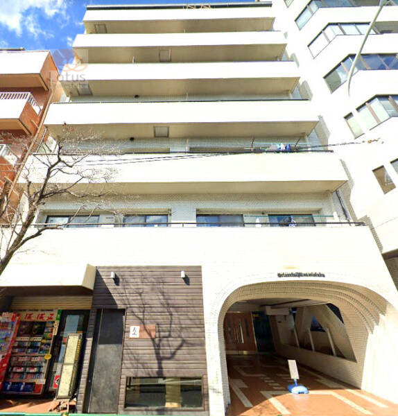 オリエンタル南麻布外観１｜オリエンタル南麻布は昭和５９年築、７階建てのマンションです。明治通りに立地し、日比谷線「広尾」駅、南北線ほか「白金高輪」駅が利用可です。