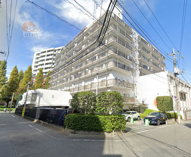 ライフコア世田谷外観１｜ライフコア世田谷は昭和４８年築、１０階建てのマンションです。田園都市線「桜新町」駅、「用賀」駅が利用可です。