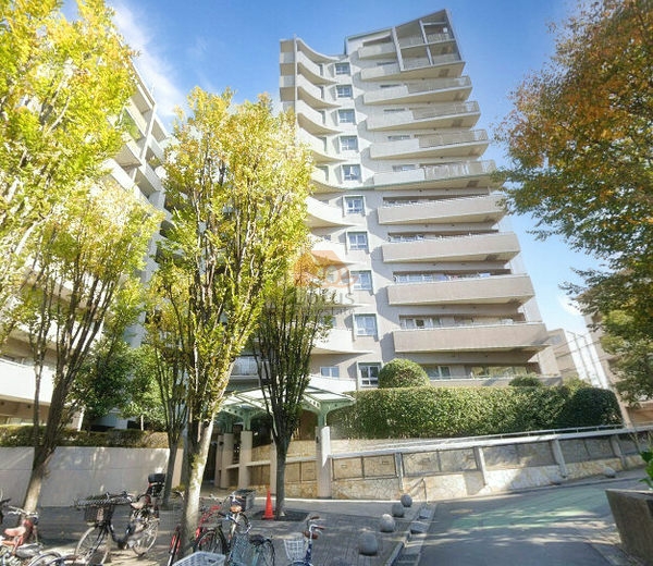 幡ヶ谷ハイムグランシス外観２｜幡ケ谷ハイムグランシスは平成10年築、13階建のマンションです。