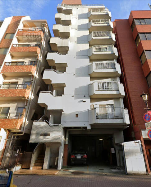 赤羽グリーンハイツ(赤羽1丁目)外観１｜赤羽グリーンハイツは昭和５７年築、９階建てのマンションです。