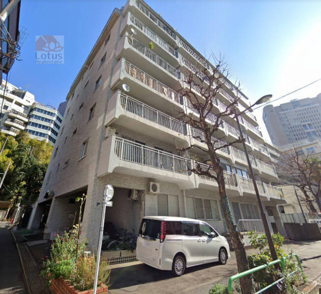 小田急駿河台マンション外観３｜外観です。最寄り駅は半蔵門線他「神保町」駅です。総武線他「御茶ノ水」駅、総武線他「水道橋」駅など複数の駅路線が利用可です。