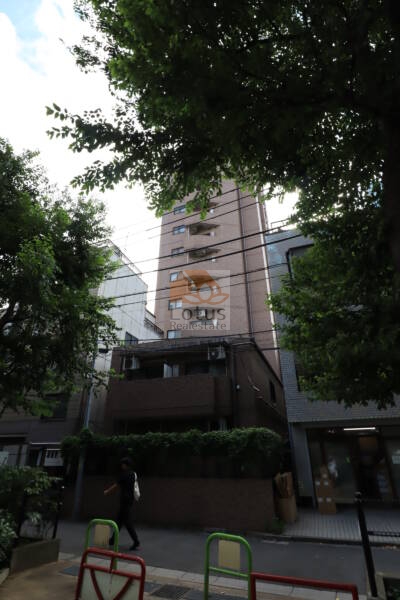 トーカン湯島キャステール外観1