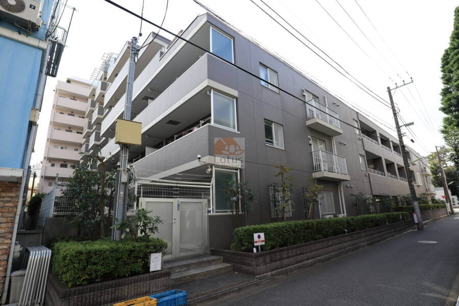 レグノスイート三軒茶屋外観