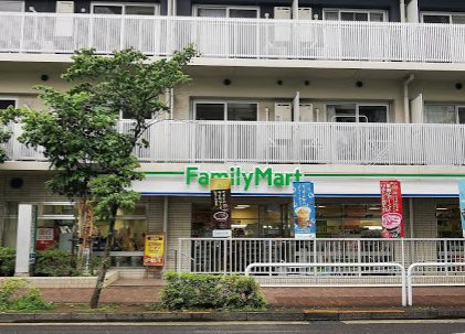 ファミリーマート 目黒三田通り店｜徒歩4分に「ファミリーマート 目黒三田通り店」があります。
