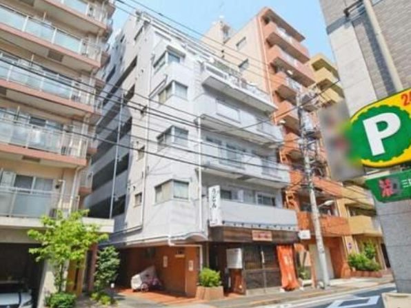 オリエンタル大森外観１｜オリエンタル大森は昭和５６年築、８階建てのマンションです。周辺には商業施設も多いので住みやすいと思います。