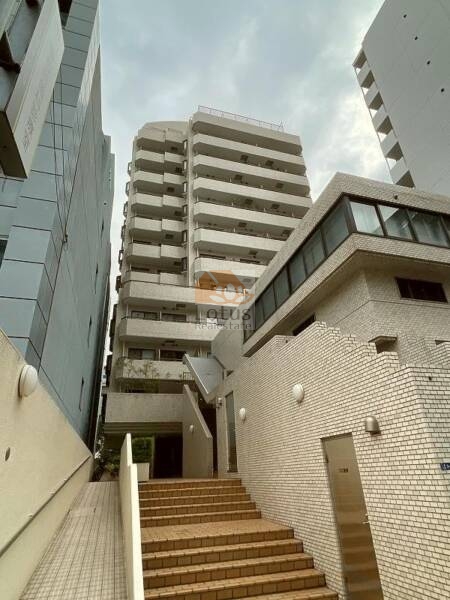 プラザ麻布外観１｜プラザ麻布は、昭和58年築、12階建てのマンションです。