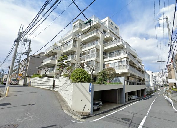高輪アビタシオン外観２｜高輪アビタシオンは昭和３９年築、７階建てのマンションです。