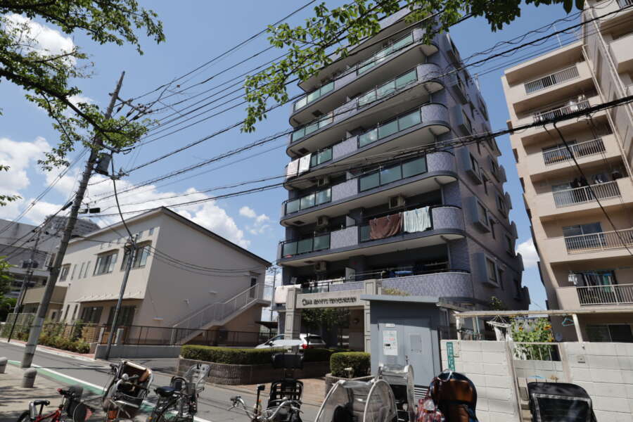 セザール千住天王公園外観2｜セザール千住天王公園は平成１０年築、7階建てのマンションです。