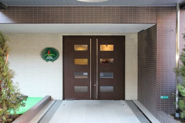 葛西駅前グリーンホームズⅣエントランス２｜東西線「葛西」駅から徒歩3分の好立地です。