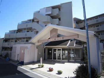 グリーンパーク南綾瀬Ⅳ｜グリーンパーク南綾瀬4は昭和６３年築、５階建てのマンションです。