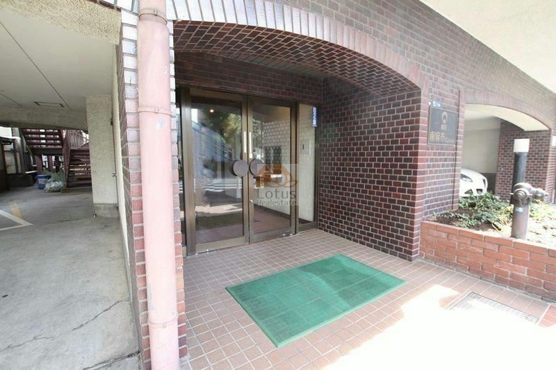 朝日南麻布マンション3｜麻生通りに面した立地です。