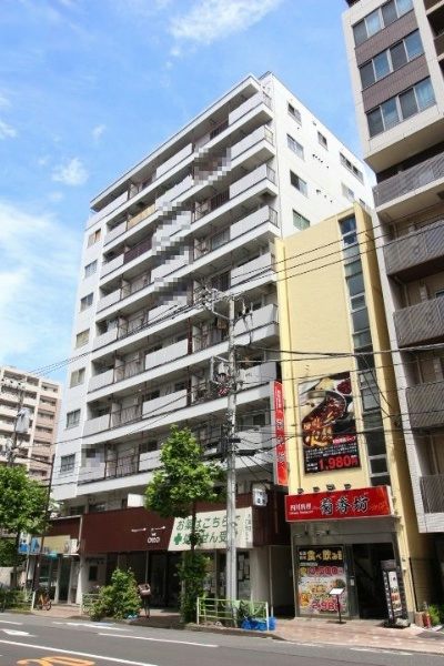 サンパークマンション鶯谷外観２｜サンパークマンション鶯谷は昭和55年築、10階建てのマンションです。